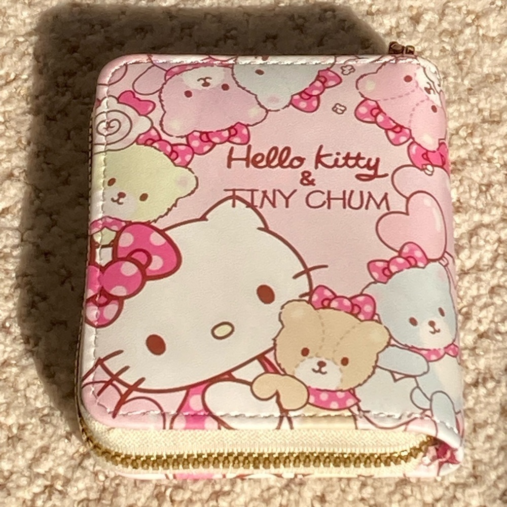 NWT Cute Small PU Leather Zipper Wallet – Compact & Stylish Gift Idea - Picture 2 of 4